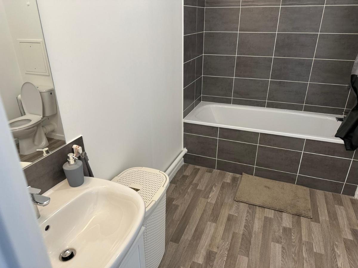 Agreable 2 Pieces Avec Balcon Et Parking Transports By Immo Kit Bnb Sarcelles Zewnętrze zdjęcie