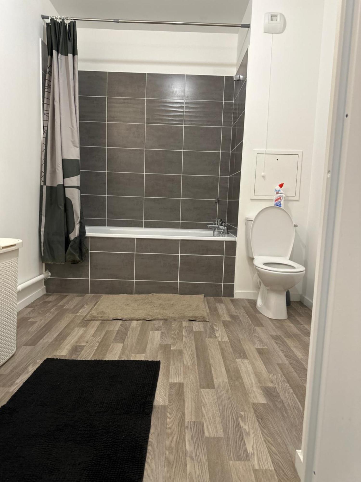 Agreable 2 Pieces Avec Balcon Et Parking Transports By Immo Kit Bnb Sarcelles Zewnętrze zdjęcie